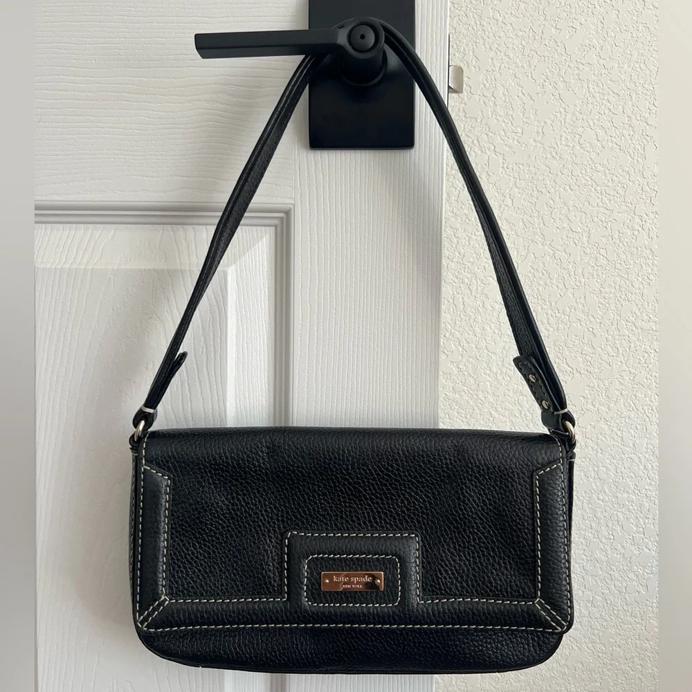 Kate Spade Black Leather Shoulder Bag with Contrast Stitching